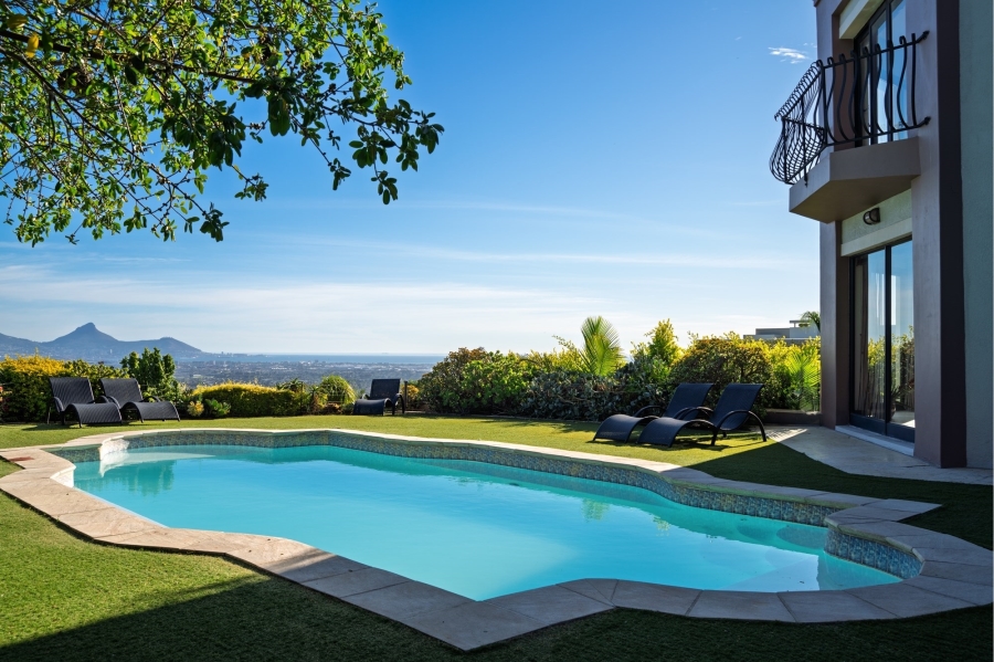 13 Bedroom Property for Sale in Plattekloof 3 Western Cape